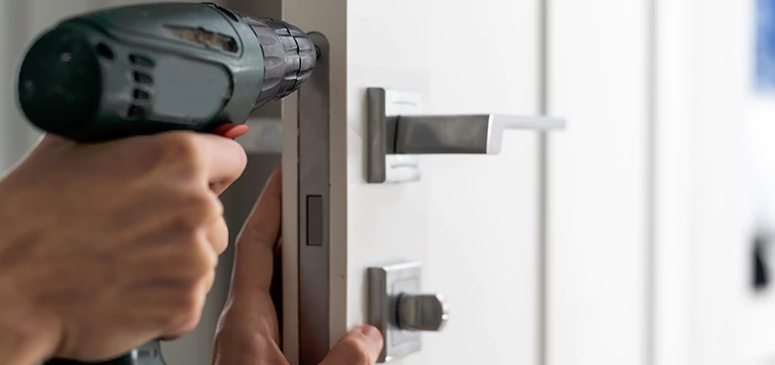 Locksmith For Lock Replacement Near Me in Newport Beach, CA