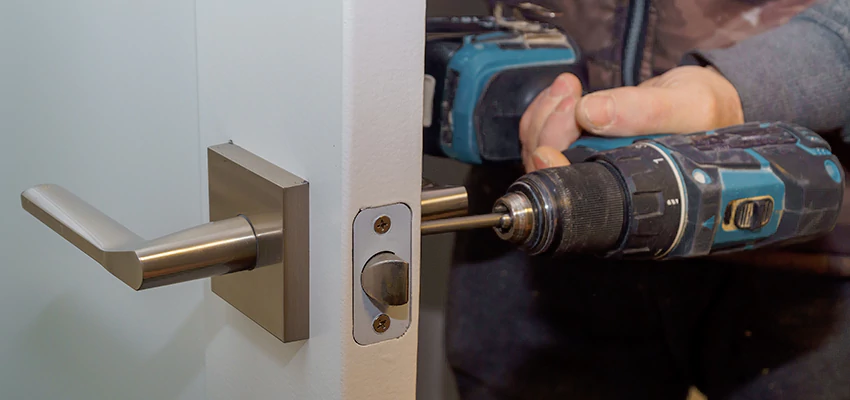 Broken Door Handle Lock Repair in Newport Beach, California