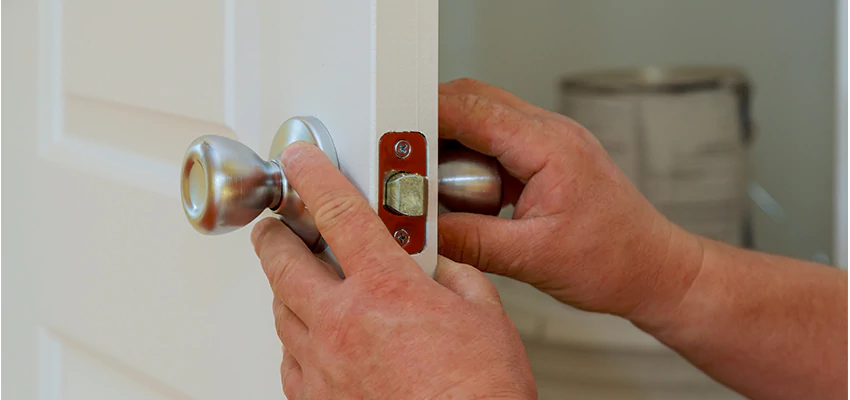 AAA Locksmiths For lock Replacement in Newport Beach, California